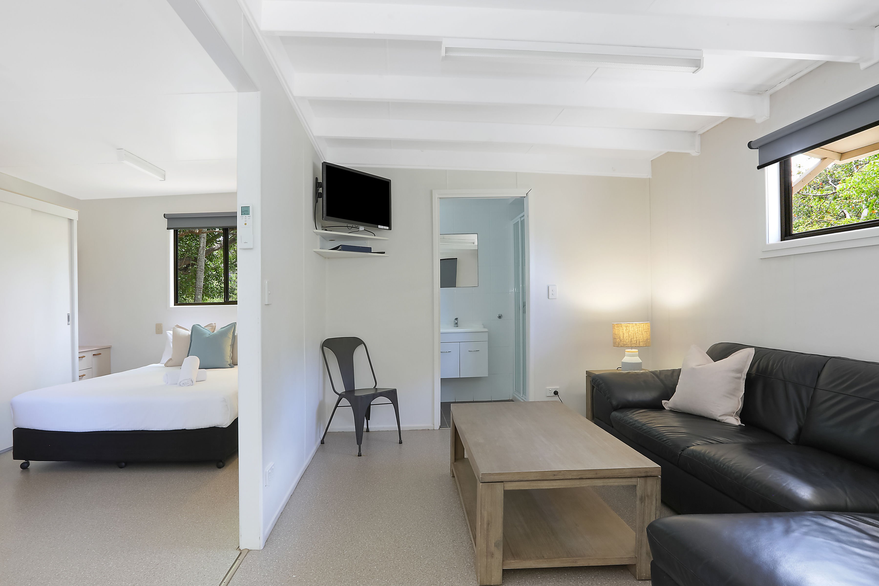 REFLECTIONS NAMBUCCA HEADS - H-guestroom-NH Eco Fourpax Dog Bed.jpg
