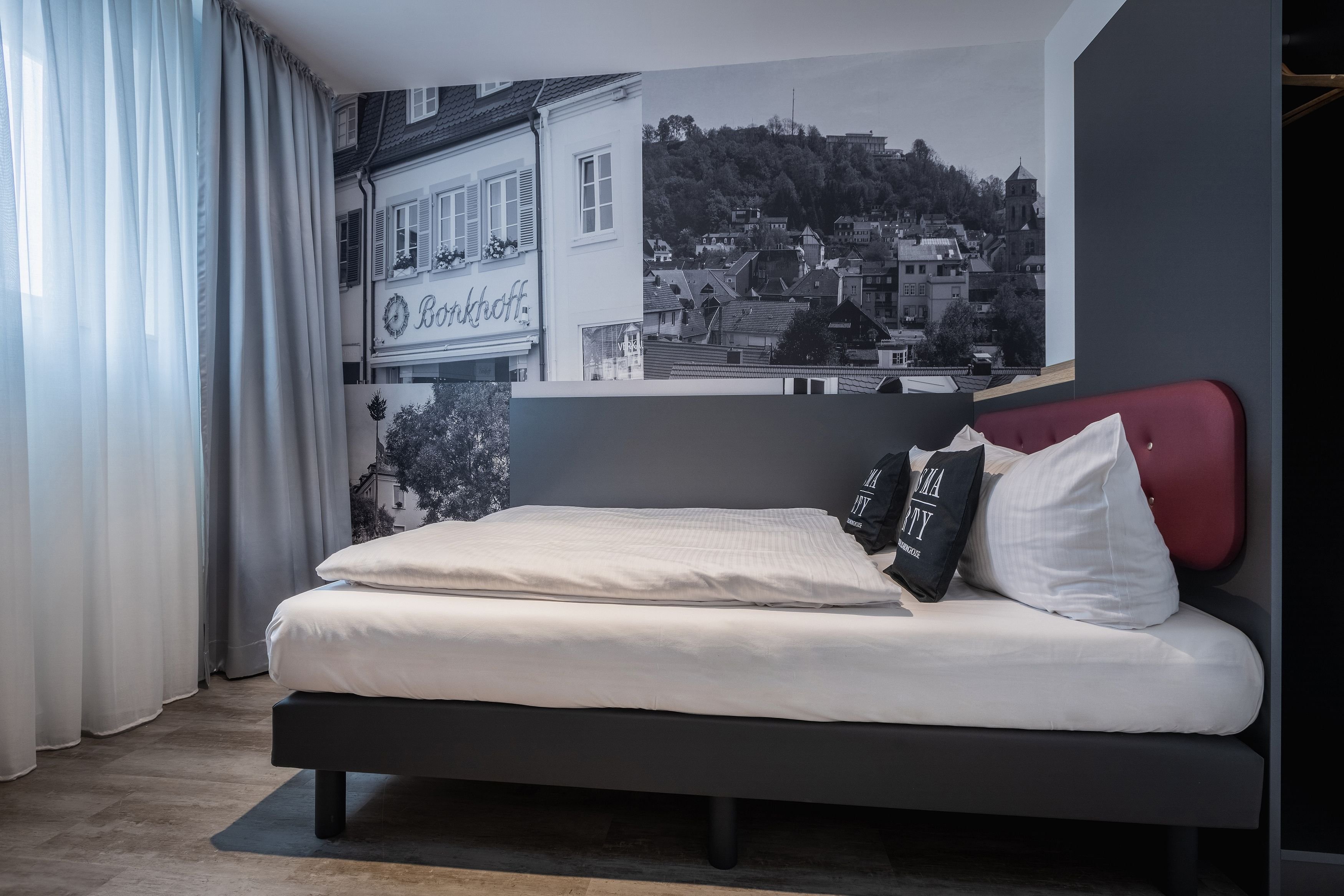 SMARTY HOTEL EULER HOMBURG-guestroom-Double Room Compact.jpg
