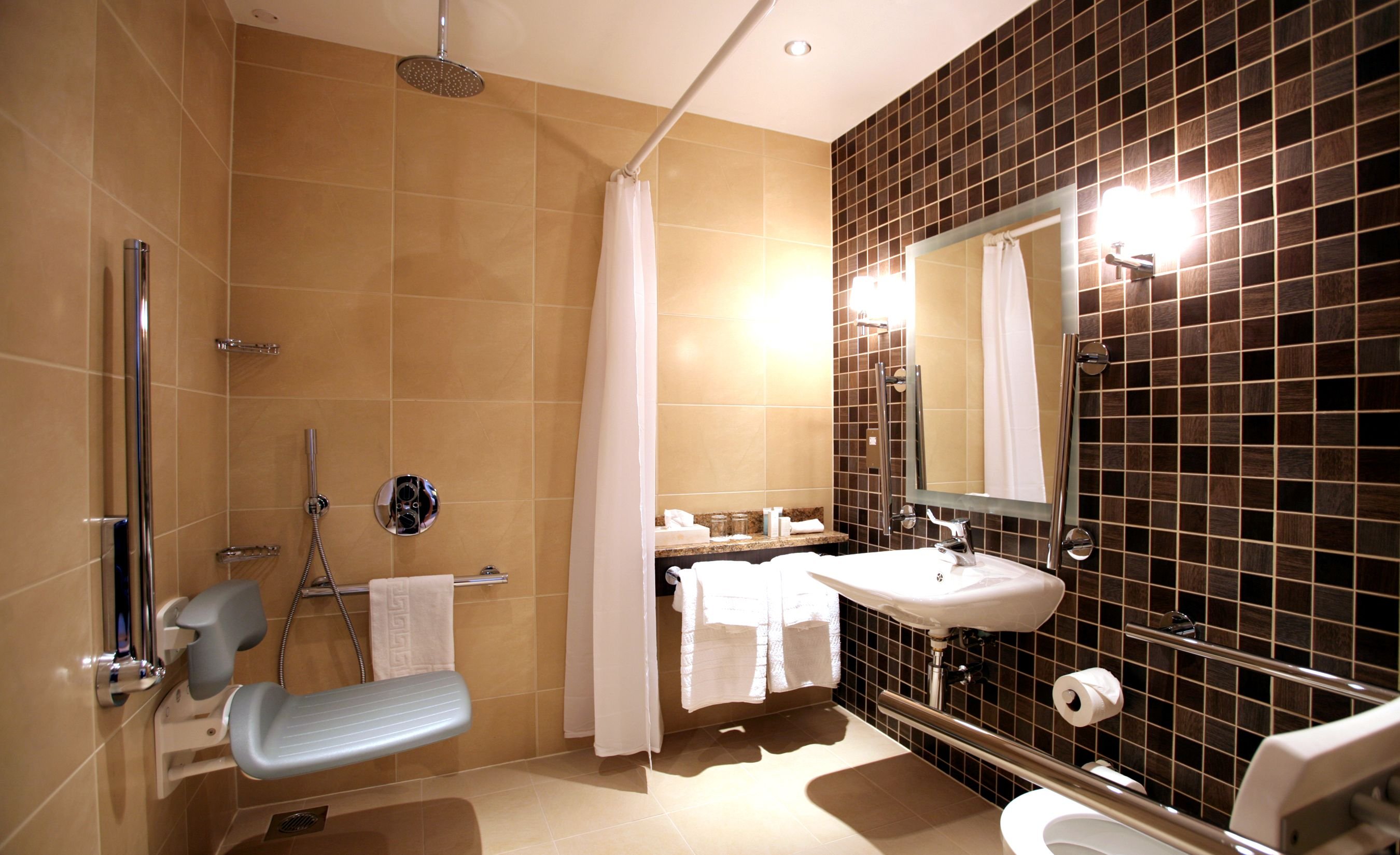Apex Dunblane Hydro Hotel-guestroom-Accessible Bathroom.jpg