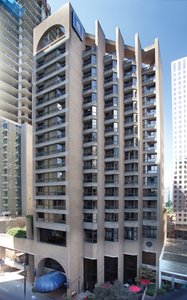 Metropolitan Hotel Vancouver, BC - See Discounts