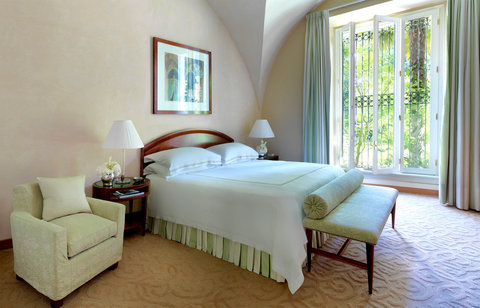 FOUR SEASONS HOTEL MILANO - Photo 11