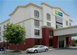  - Holiday Inn Express Sandston - I-64, Exit 197