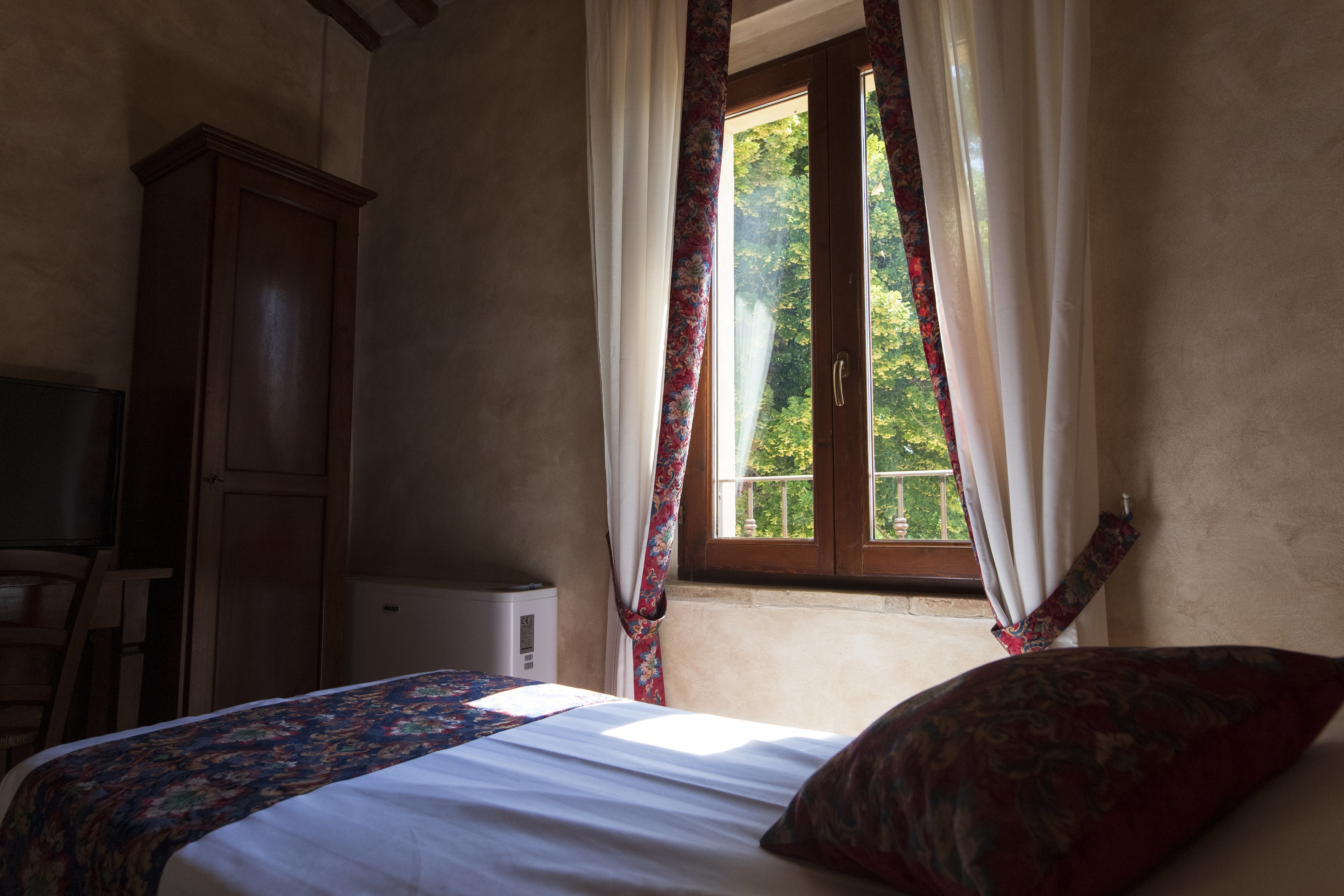 LOCANDA DI MONTEGIOVE-guestroom-GUEST ROOM.jpg