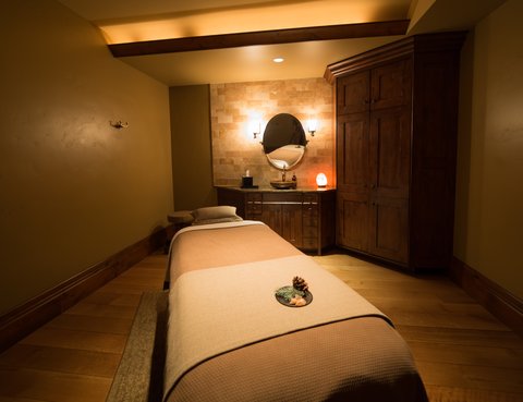 STEIN ERIKSEN LODGE - Photo 23