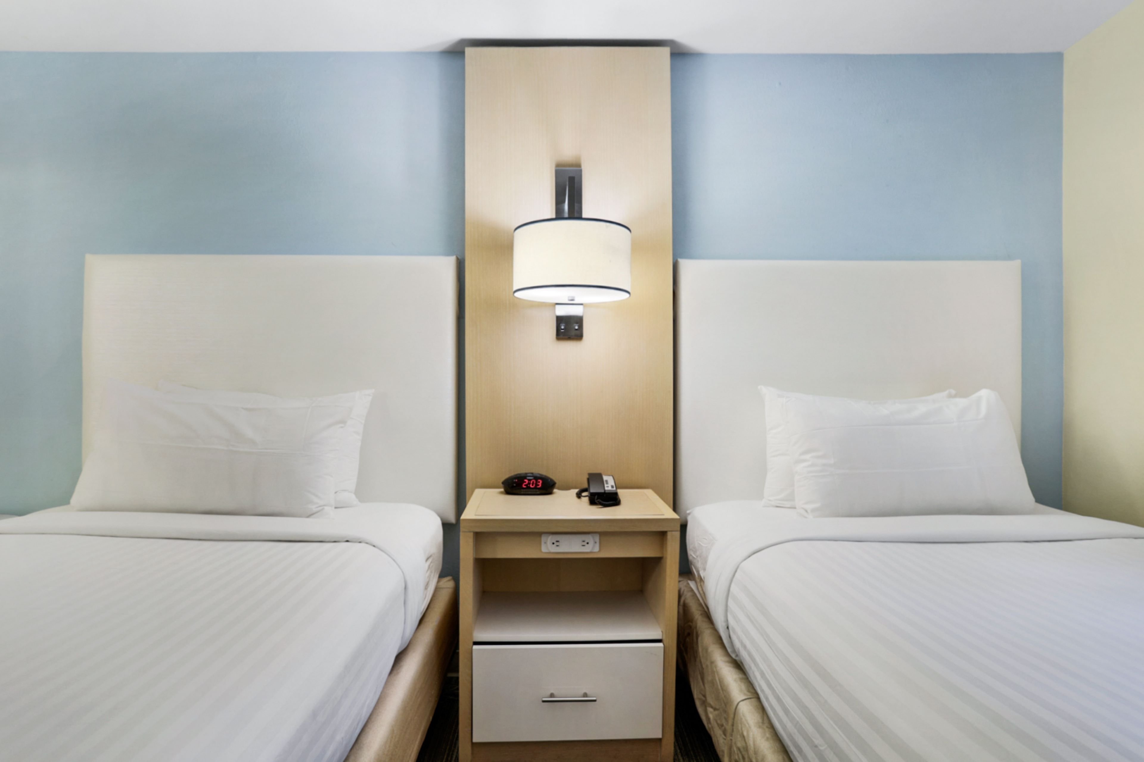 STAYBRIDGE STES COLUMBIA BY IHG-guestroom-Double Bed Guest Room.jpg