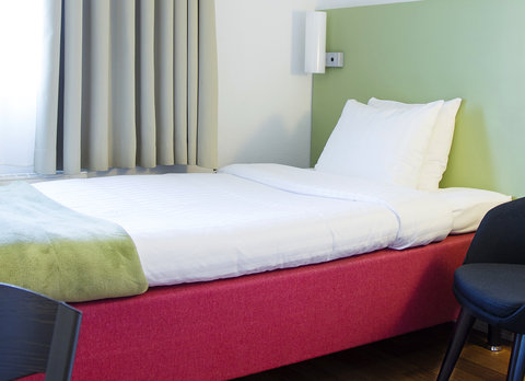 SGL STANDARD SINGLE ROOM BED