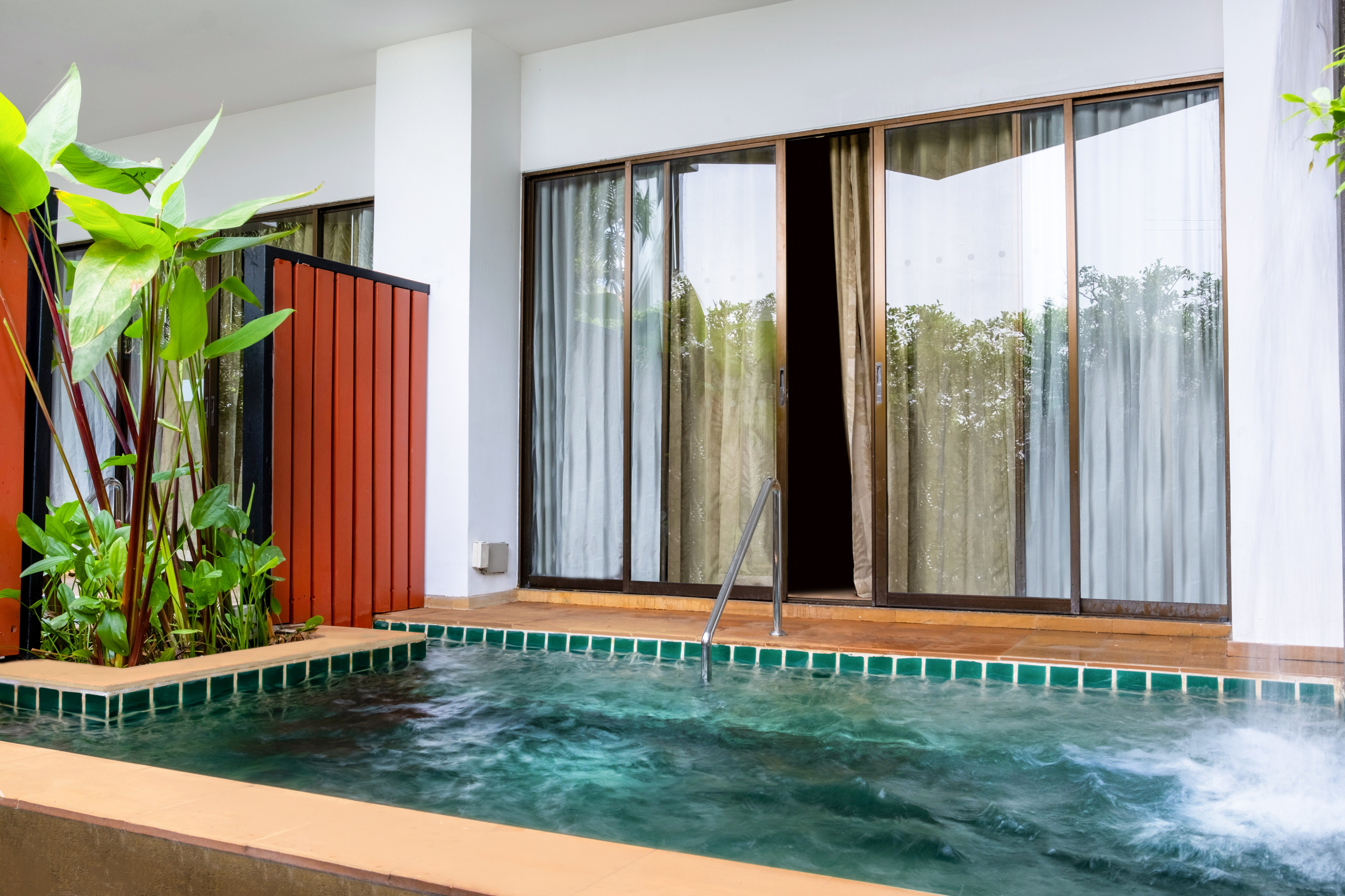 HOLIDAY INN RESORT KARON BEACH BY I-guestroom-Guest Room.jpg