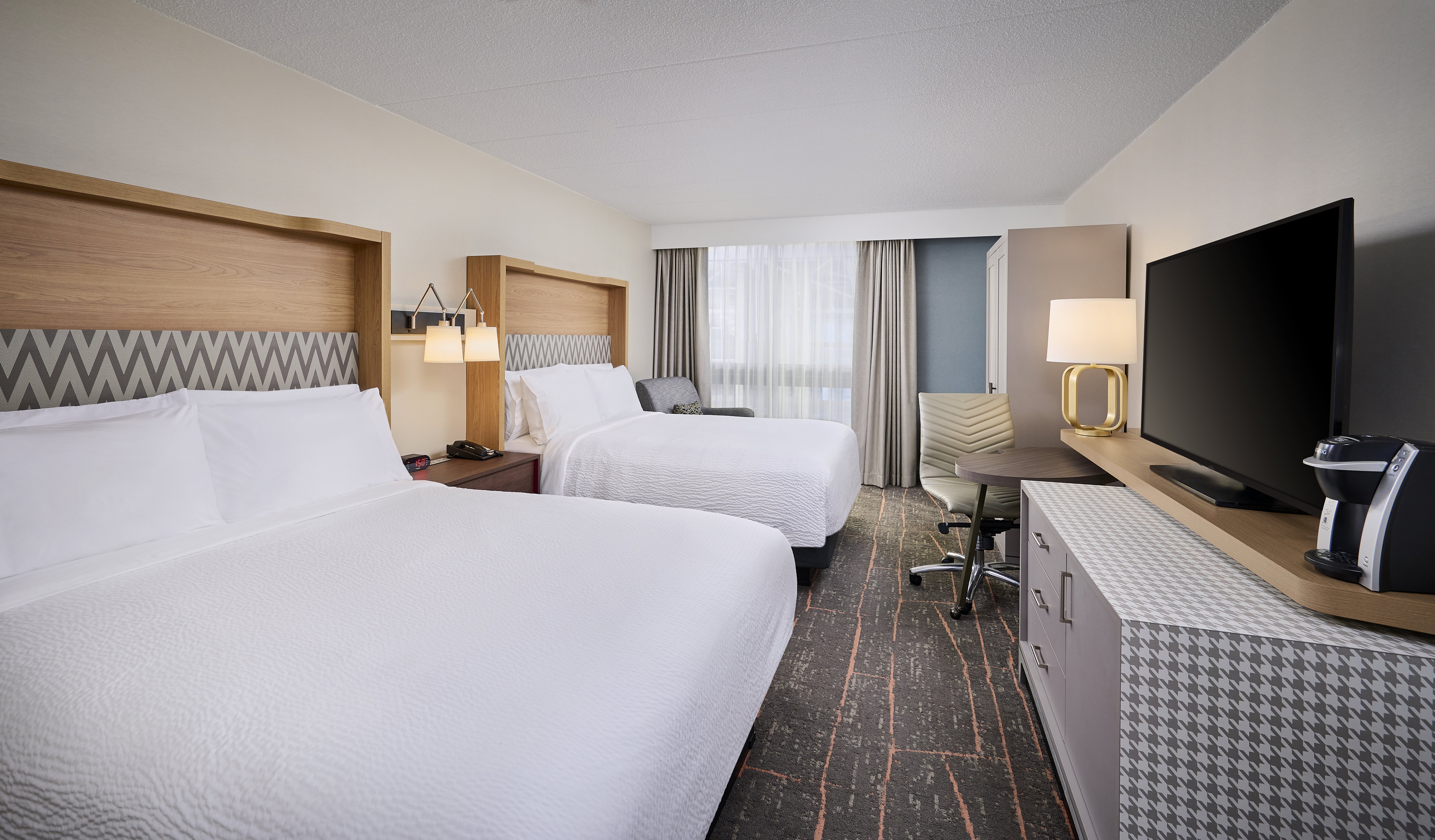 HOLIDAY INN BURLINGTON BY IHG-guestroom-Guest Room.jpg