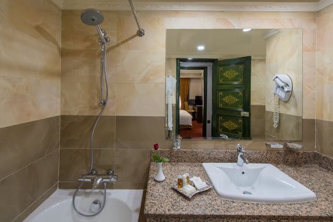 Suite Heritage Bathroom