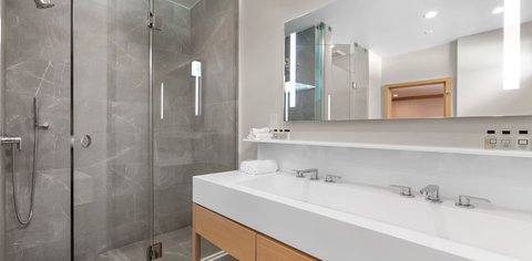 SA BEACH SUITE THREE BATHROOM