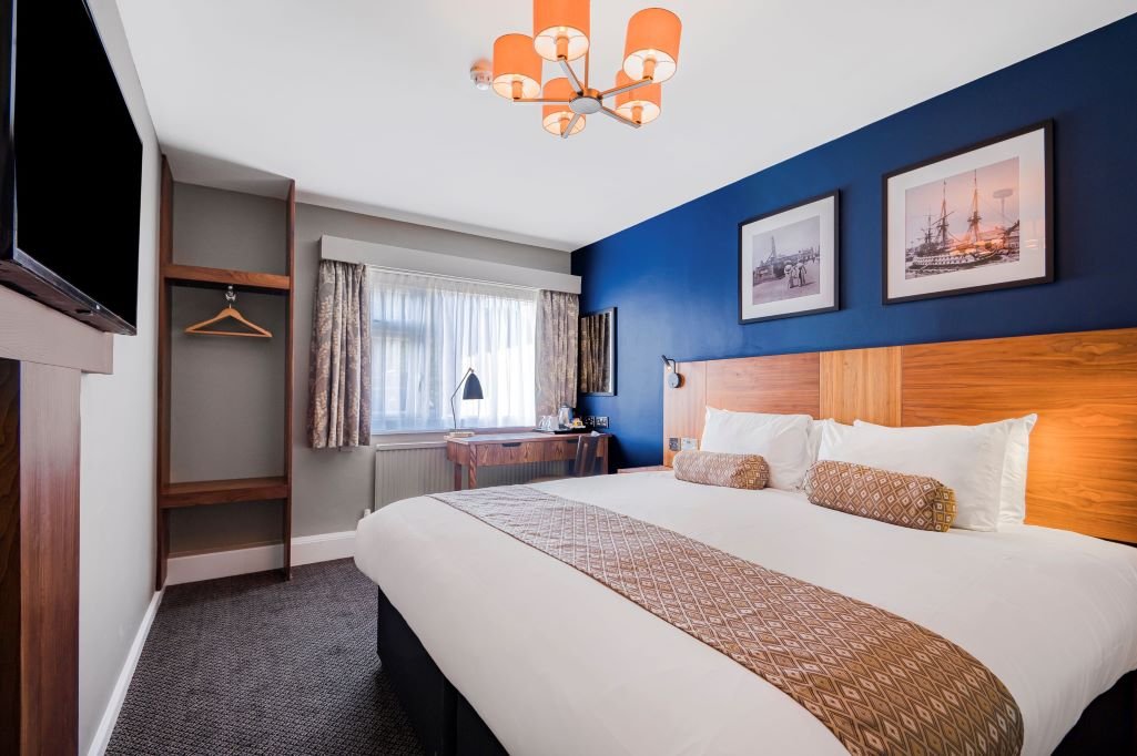 Portsmouth IKC-guestroom-Double Bedroom.jpg