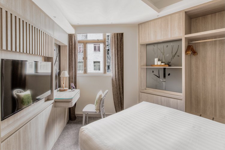 STANFORD HILLVIEW HOTEL-guestroom-OAK WITH ONE DOUBLE BED INTERIOR.jpg