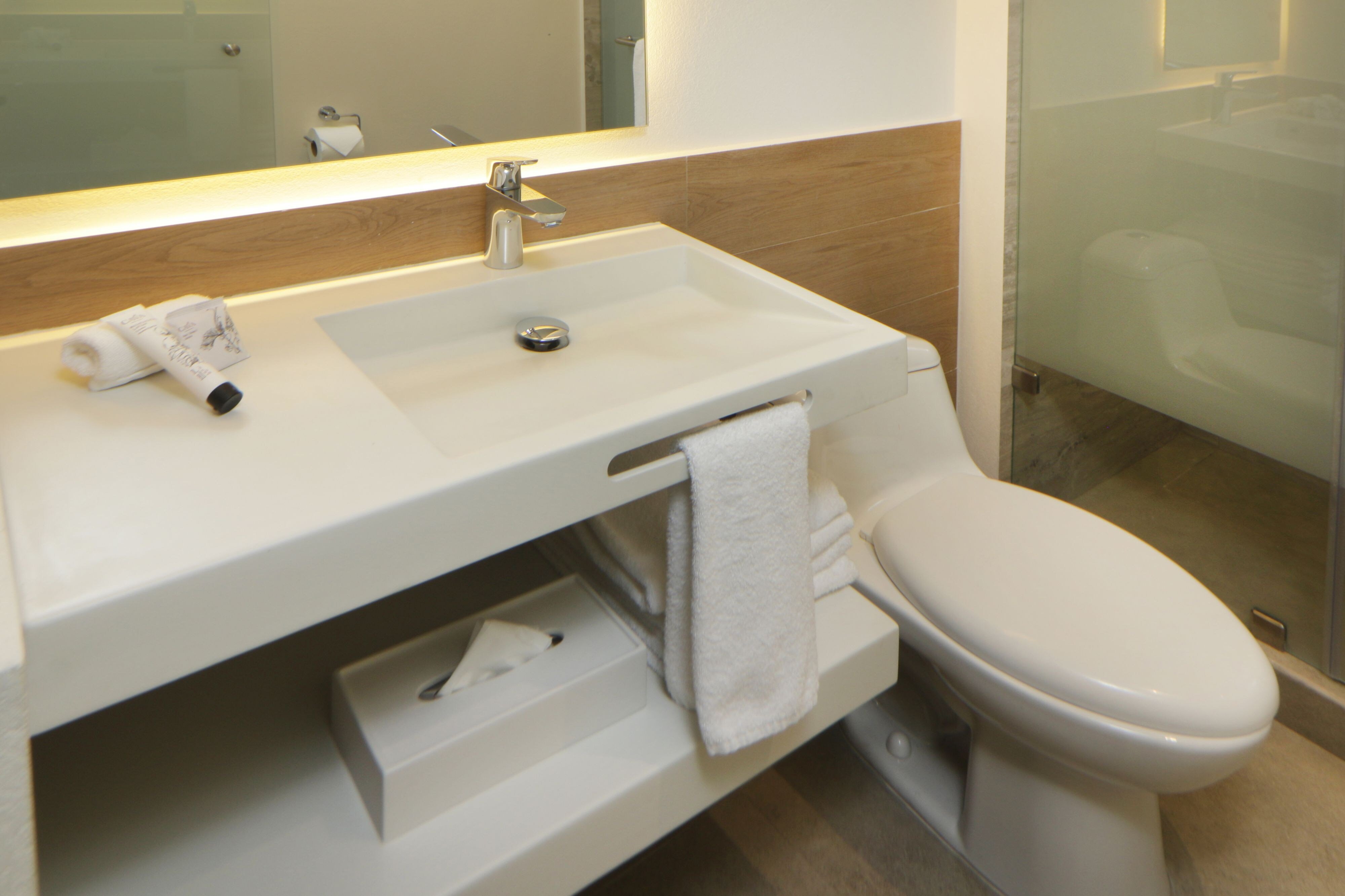 City Express Plus by Marriott Guadalajara Providencia-guestroom-Suite.jpg