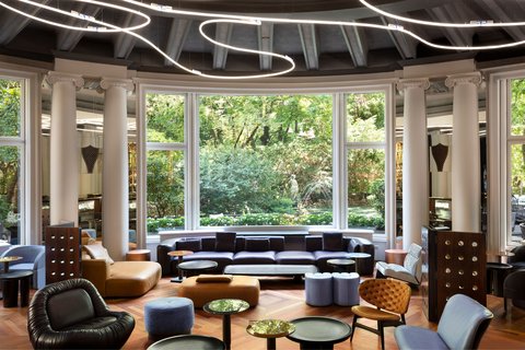 Diana Garden Bar & Restaurant