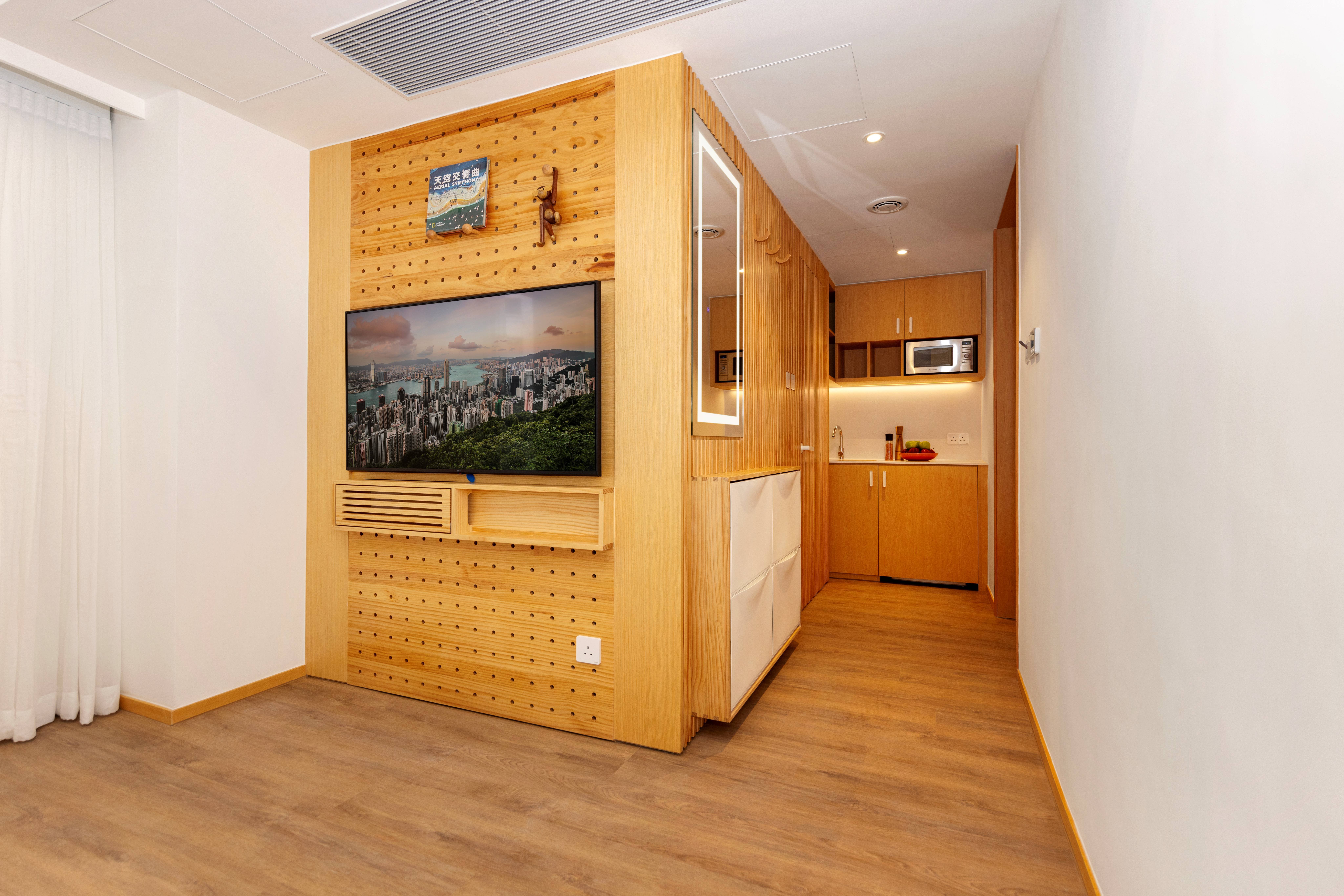 SHAMA HUB METRO SOUTH-guestroom-Shama Hub Metro South-Studio Deluxe Mountain Double-Living Room.jpg