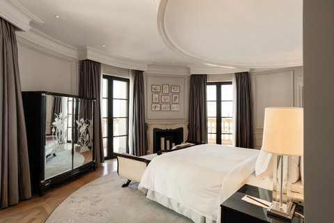 Khazar Presidential Suite