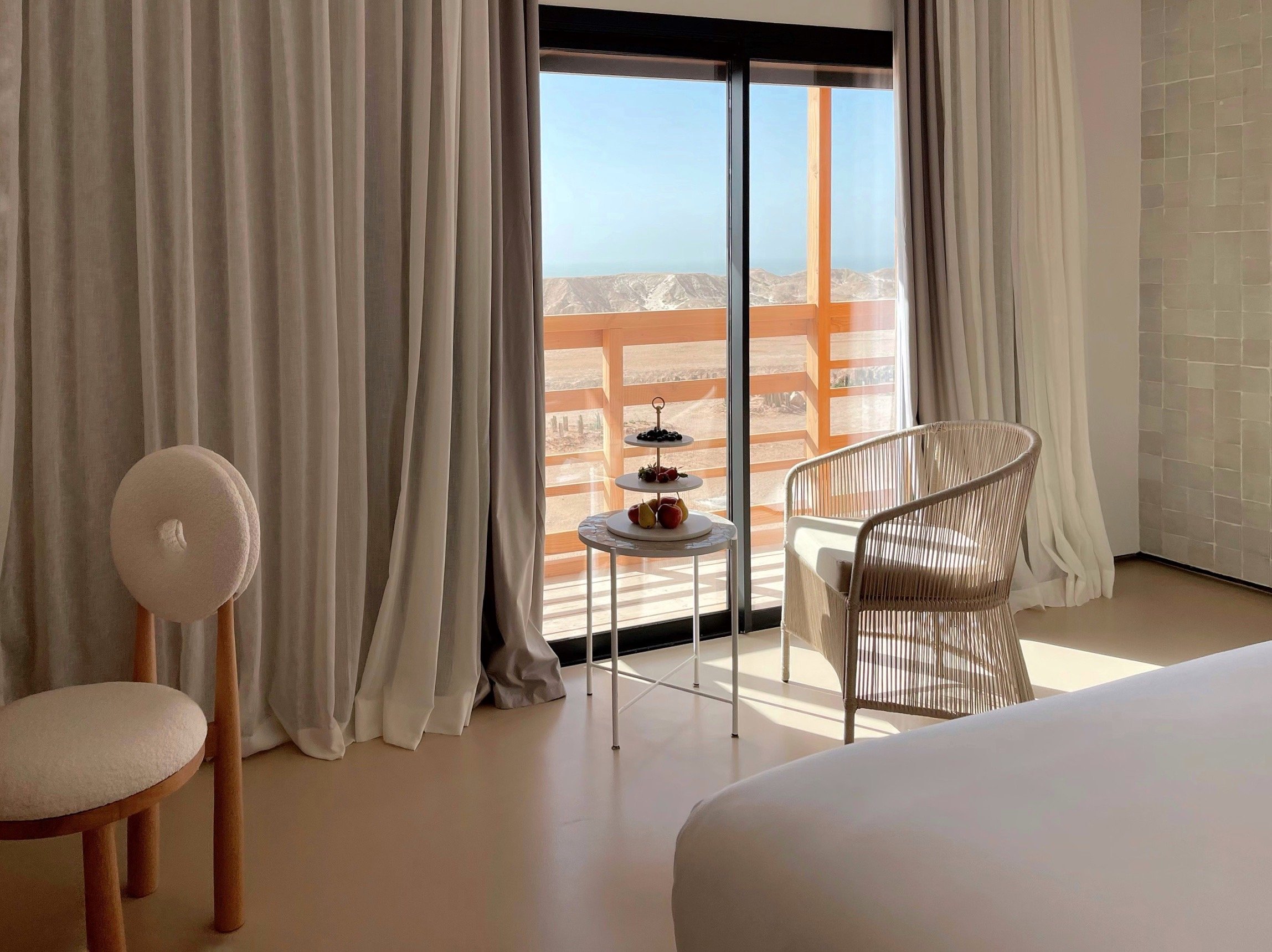 LA TOUR D EOLE-guestroom-Suite Prestige.jpg