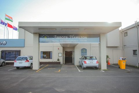 Abbots Hamilton Front Entrance