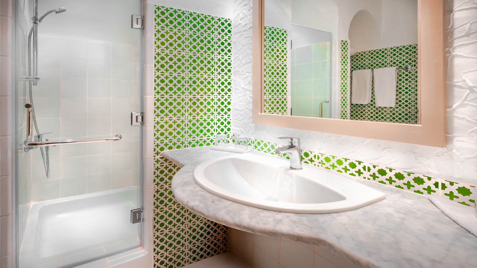 DOMINA CORAL BAY RESORT DIVING SPA-guestroom-Bath Aquamarine Queen or Twin Room Beach View - TOP Domina Coral Bay Resort Sharm El Sheikh.jpg