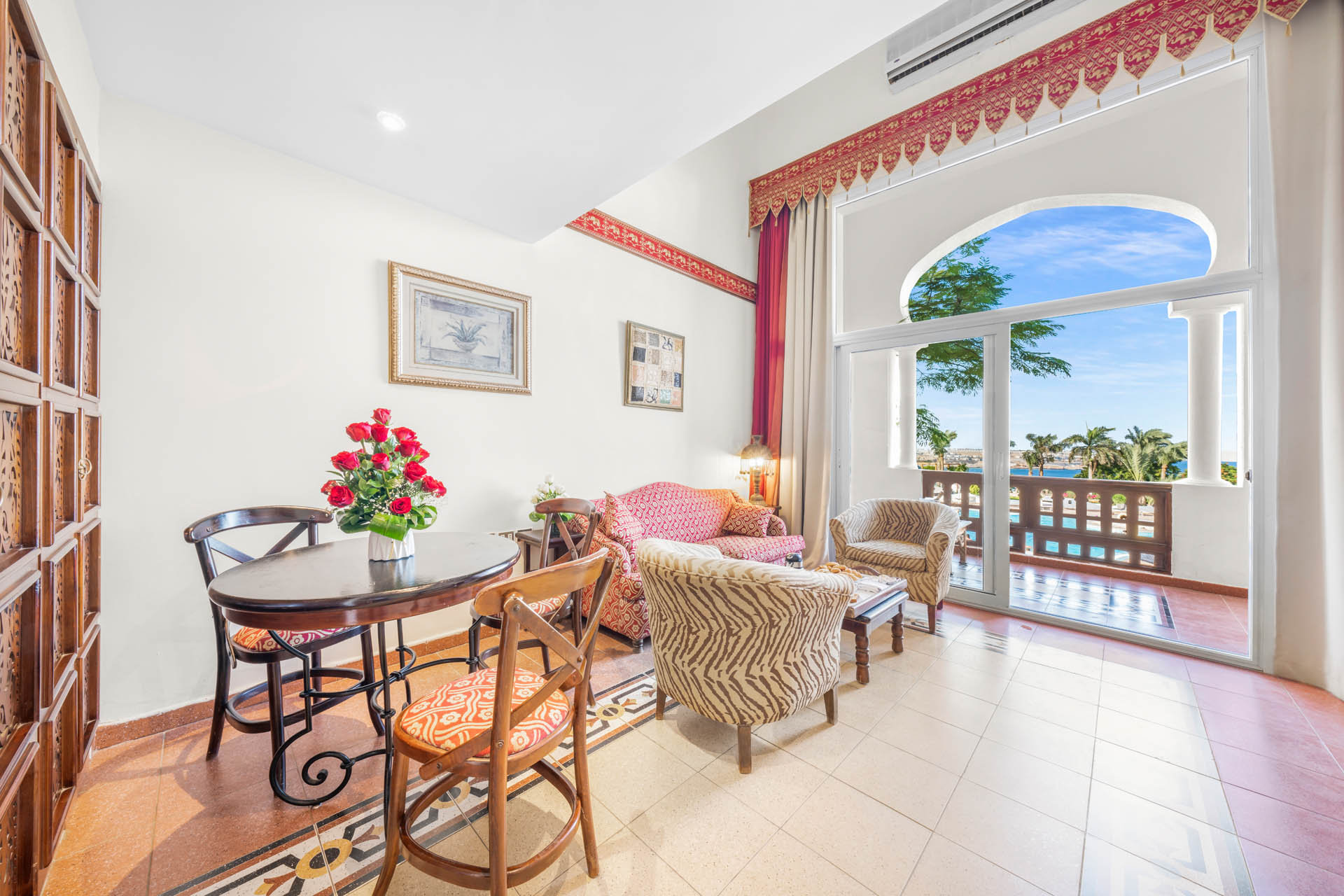 DOMINA CORAL BAY RESORT DIVING SPA-guestroom-Harem Junior Suite Duplex Sea View - TOP Domina Coral Bay Resort Sharm El Sheikh.jpg