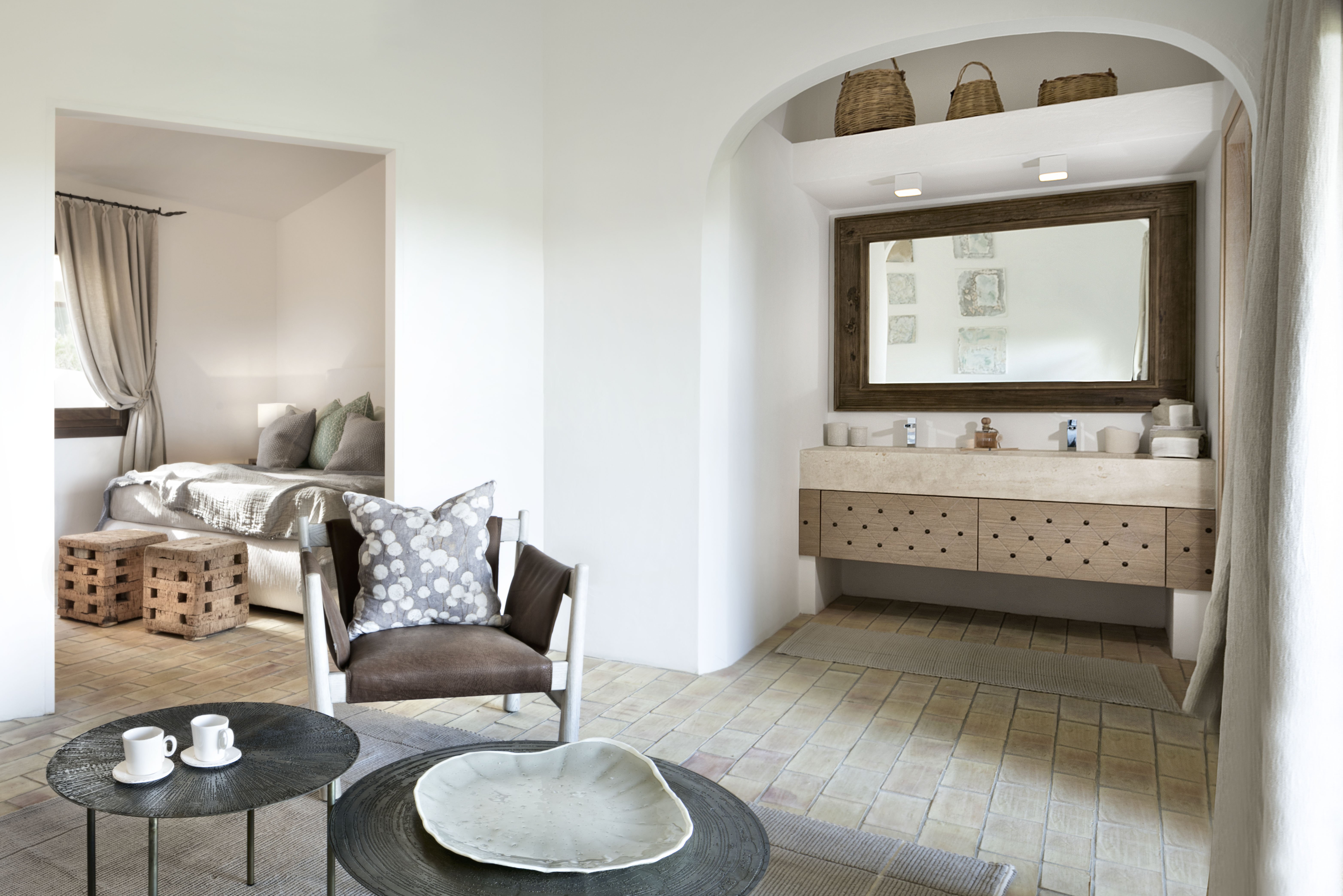CASCIONI ECO RETREAT-guestroom-Deluxe Pool Suite - Room Details.jpg