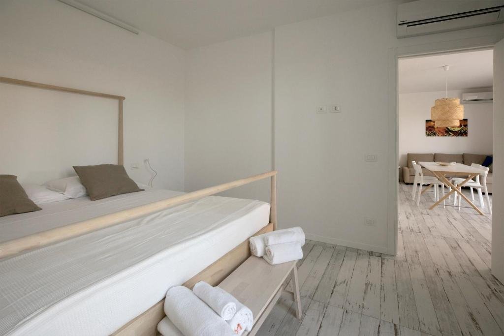 CAMARO FAVIGNANA-guestroom-GUEST ROOM.jpg