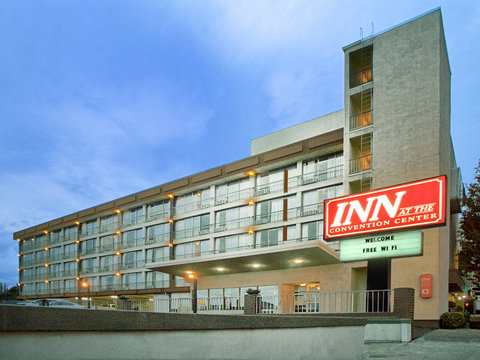 Inn Ccnew New Exterior Sign