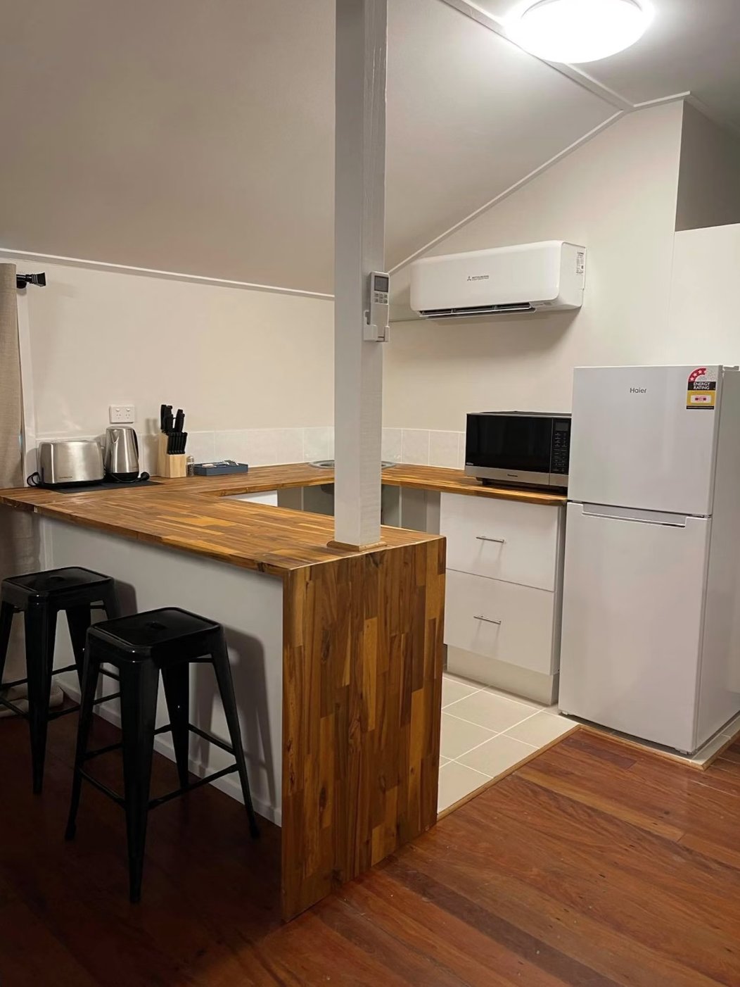 FERNTREE RAINFOREST LODGE-guestroom-Family Cabin Kitchen.jpg