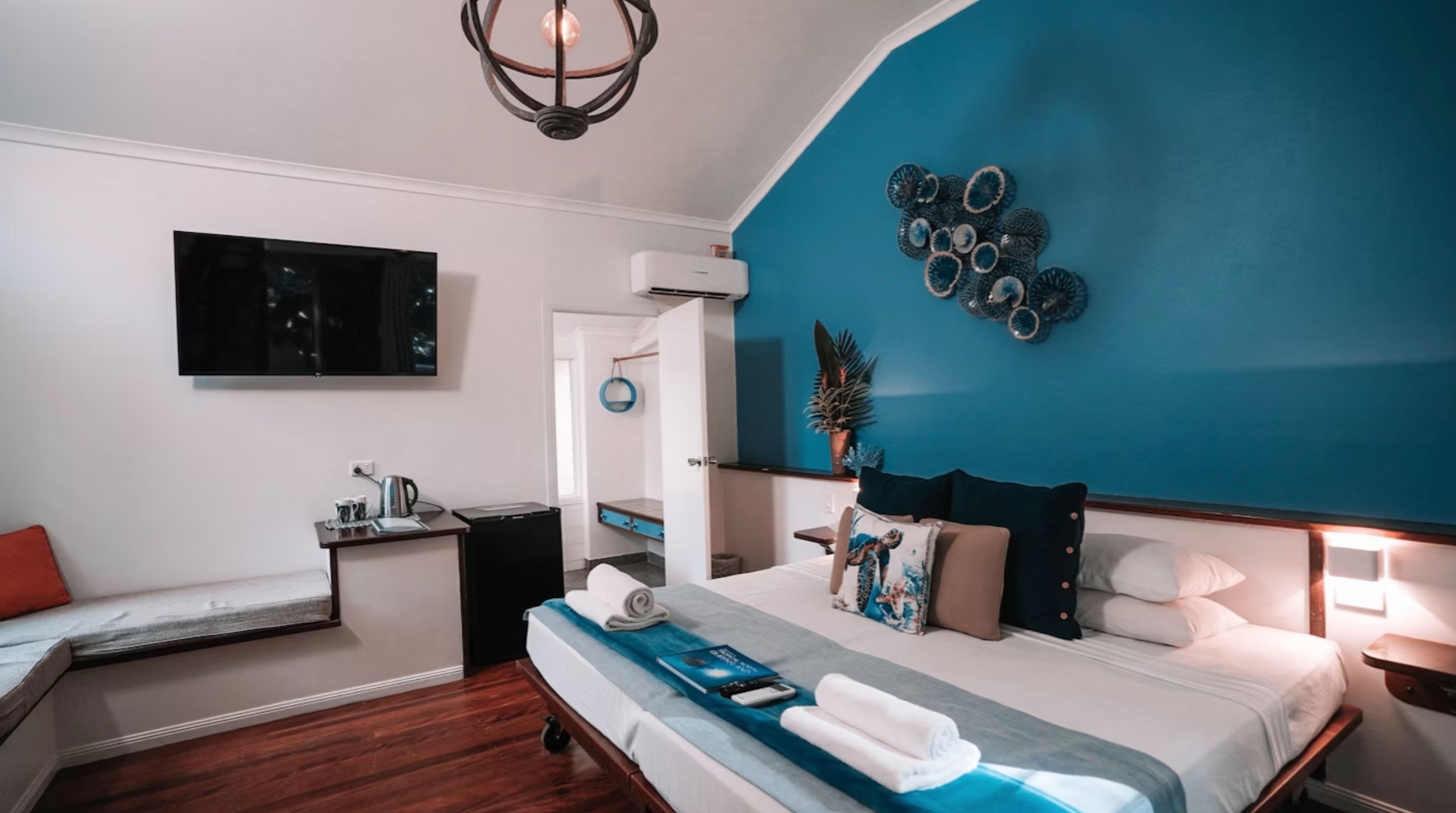 FERNTREE RAINFOREST LODGE-guestroom-Luxury Garden Loft Room.jpg