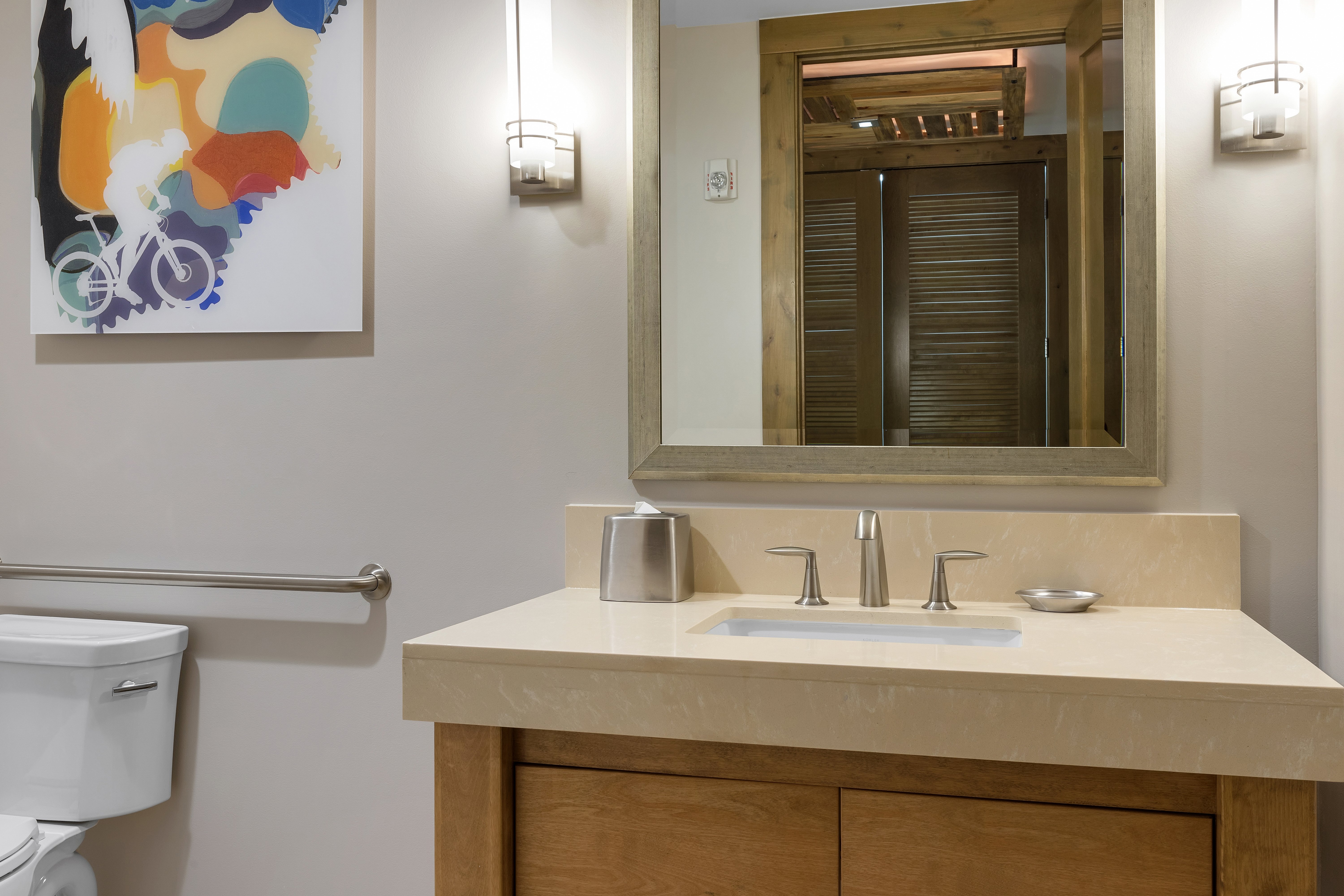 CLUB WYNDHAM RESORT AT AVON-guestroom-Bath Br Avon Cw Br Pres Ada In.jpg