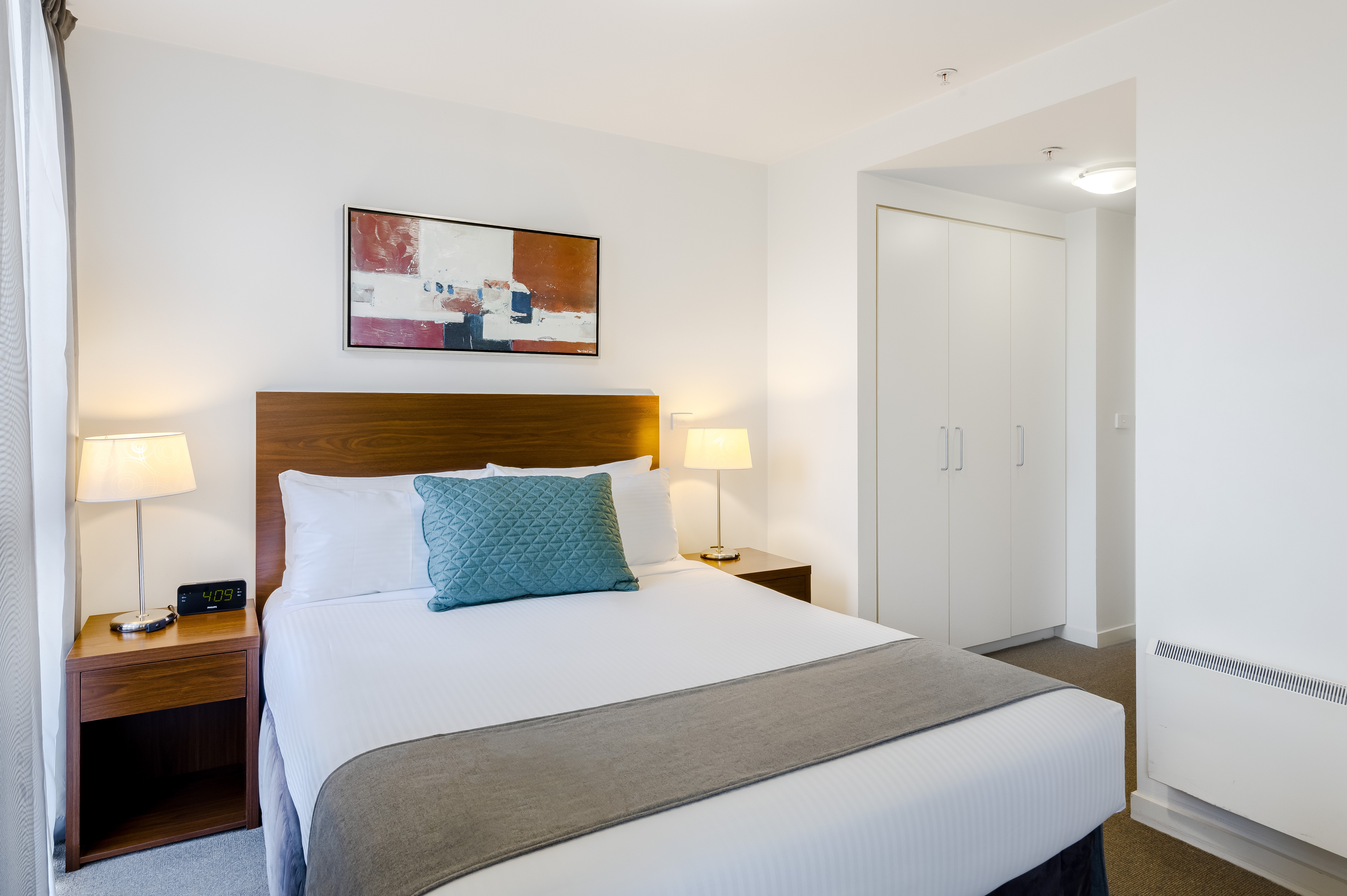 QUEST ON DORCAS-guestroom-One Bedroom Superior Apartment.jpg