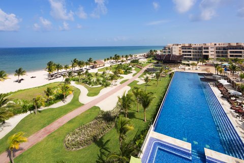 Unforgettable Adventures in the Riviera Cancun