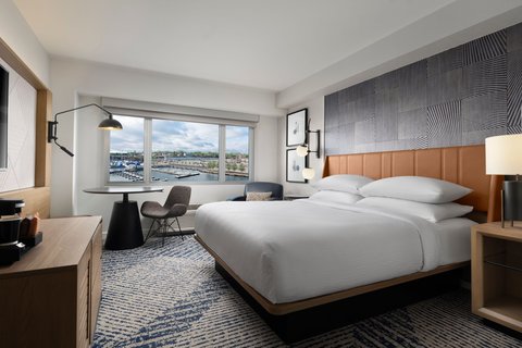 King Guestroom Marina View