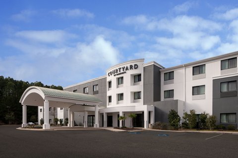 Daytime Exterior Photo
