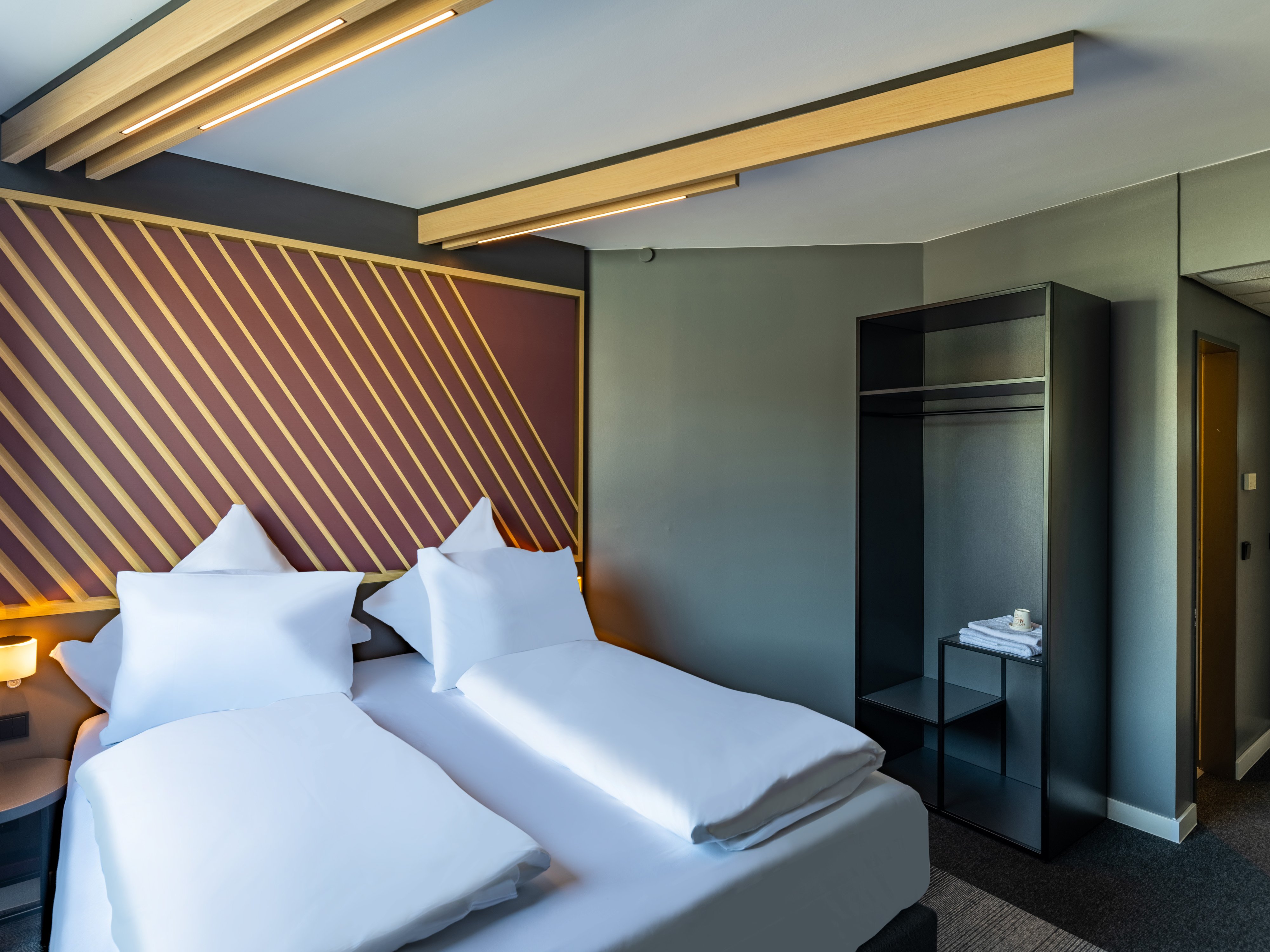 B&B HOTEL AACHEN-CITY-guestroom-Hotel Aachen City Ost Premium Room.jpg