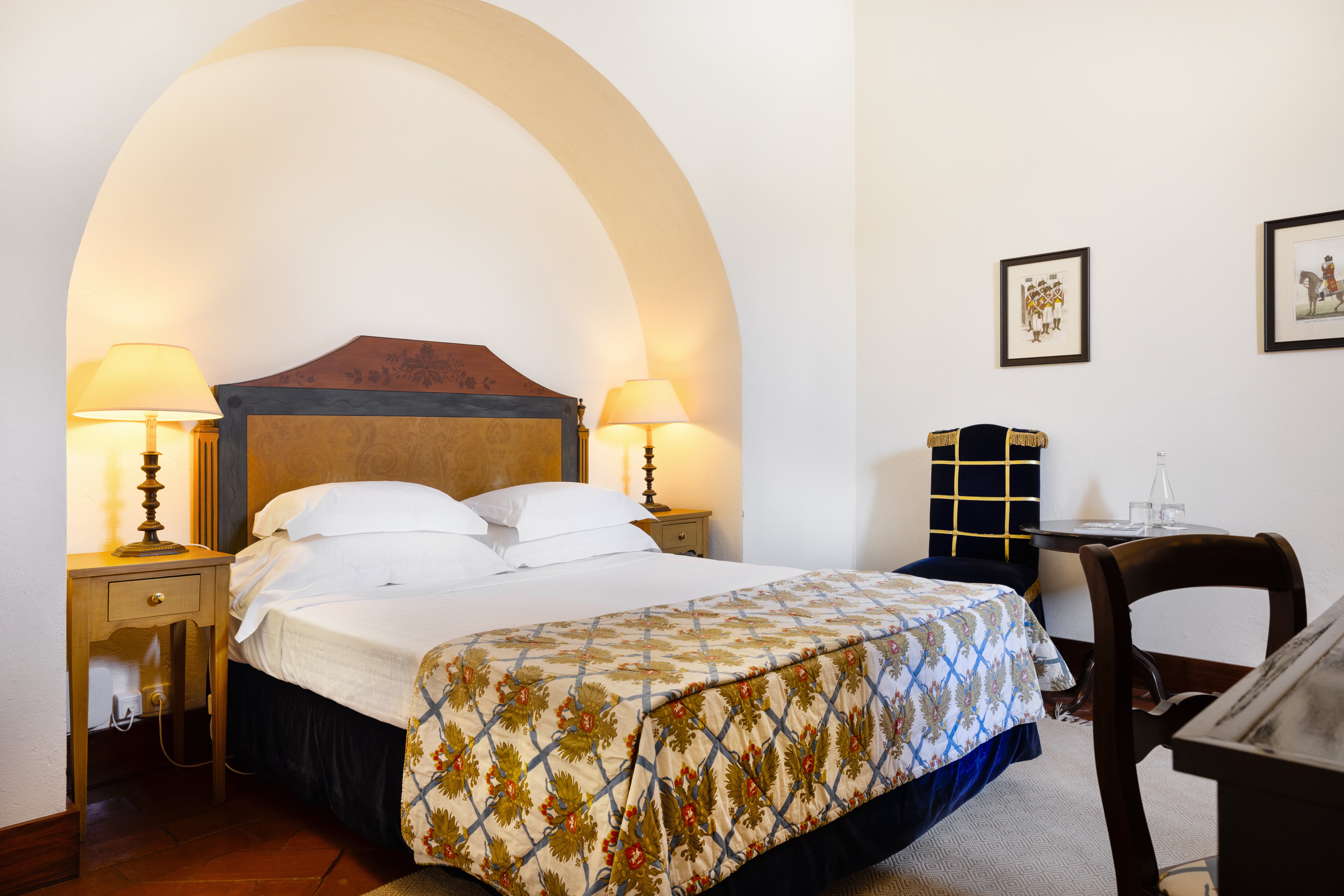 POUSADA DE VILA VICOSA-guestroom-Pousada Vila Vicosa Bedroom Classic Room.jpg