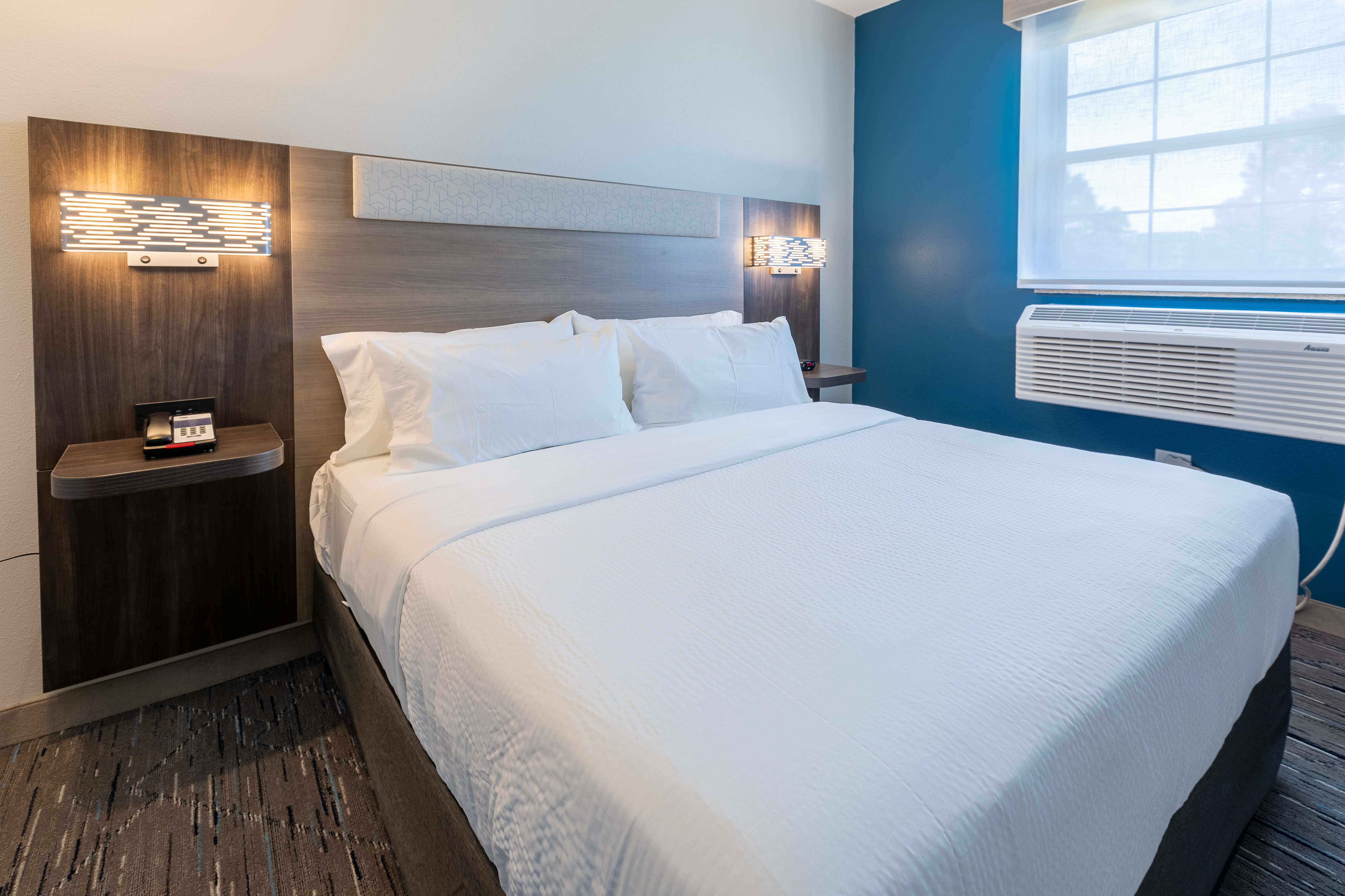 HOLIDAY INN EXP STES ENGLEWOOD BY I-guestroom-Suite.jpg