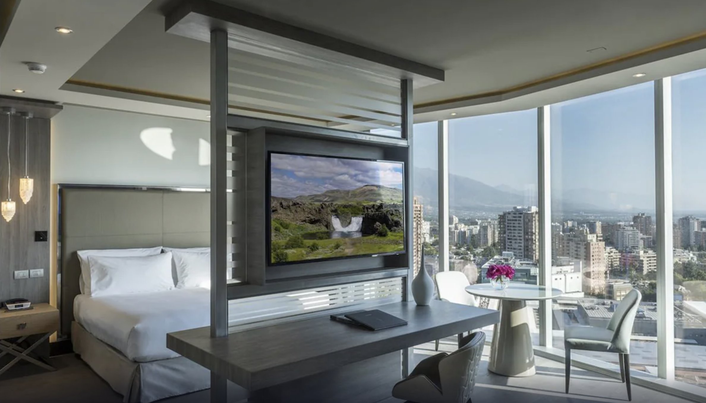 ICON HOTEL SANTIAGO-guestroom-guestroom.jpg