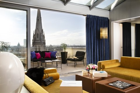 Eiffel Suite Living Room