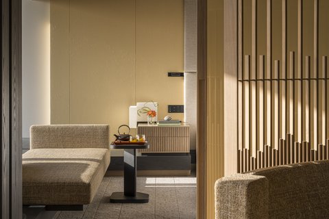 FOUR SEASONS HOTEL OSAKA - Photo 8