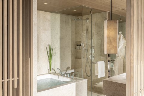 FOUR SEASONS HOTEL OSAKA - Photo 22