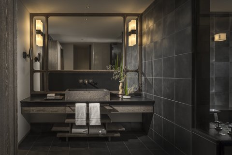 FOUR SEASONS HOTEL OSAKA - Photo 50