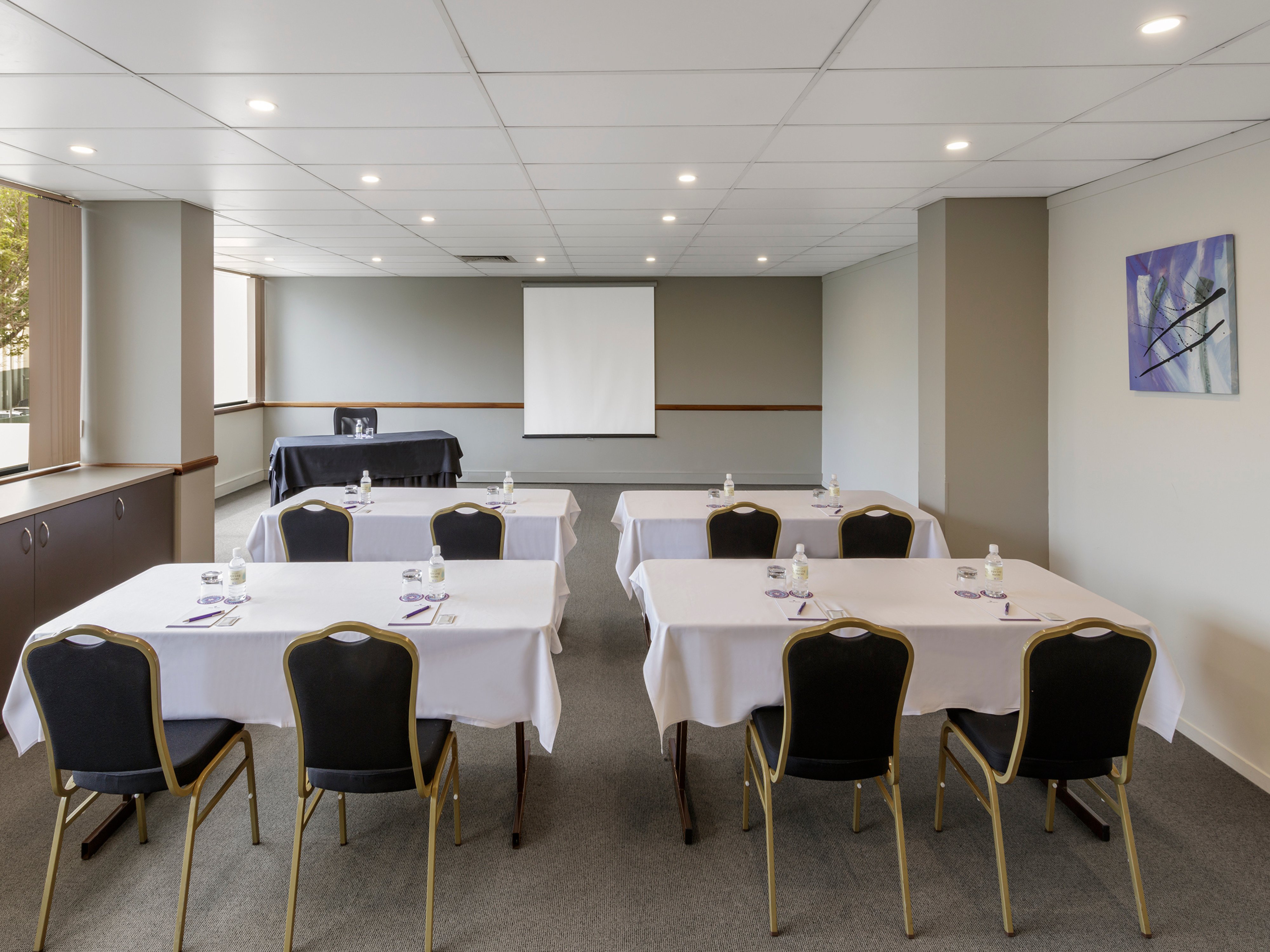 Park Regis North Quay-guestroom-Business Suite.jpg