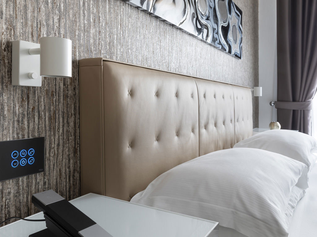 NAPOLI PALACE HOTEL-guestroom-Guestroom.jpg