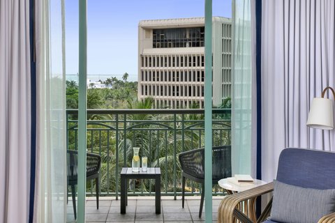 THE RITZ-CARLTON COCONUT GROVE MIAMI - Photo 30
