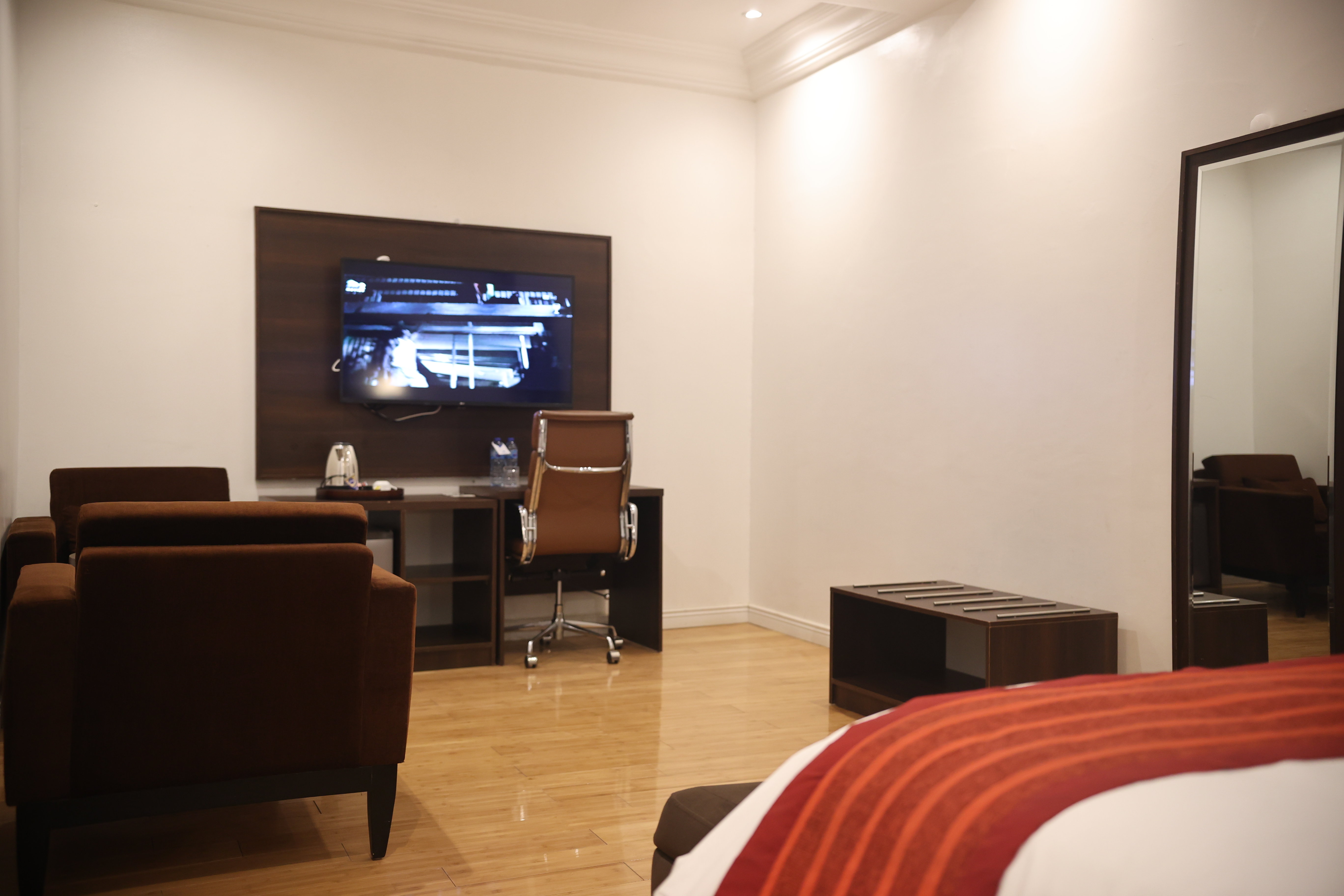 BOLTON WHITE HOTEL ABUJA-guestroom-Business Suite.jpg