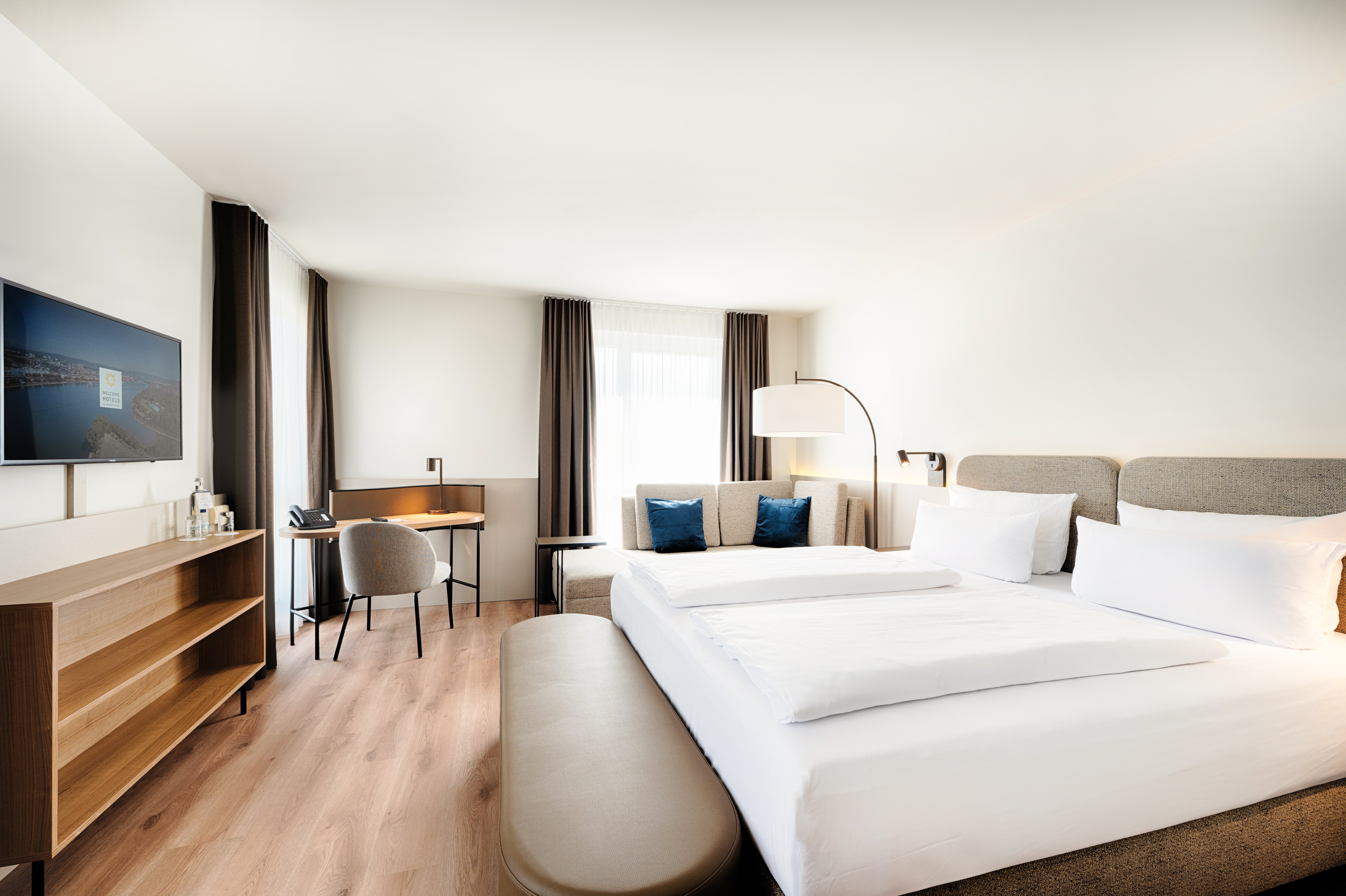 WELCOME HOTEL DARMSTADT CITY-guestroom-WELCOME HOTEL DARMSTADT EXE SOFA.jpg