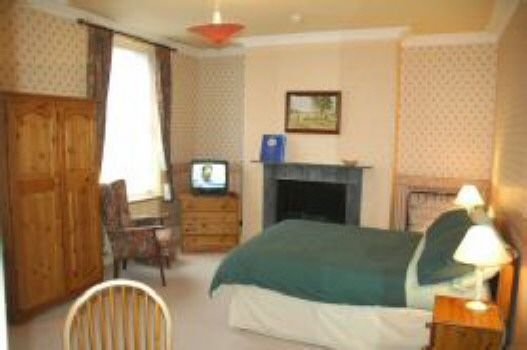 ABBOTS MEAD HOTEL-guestroom-Standard Room.jpg