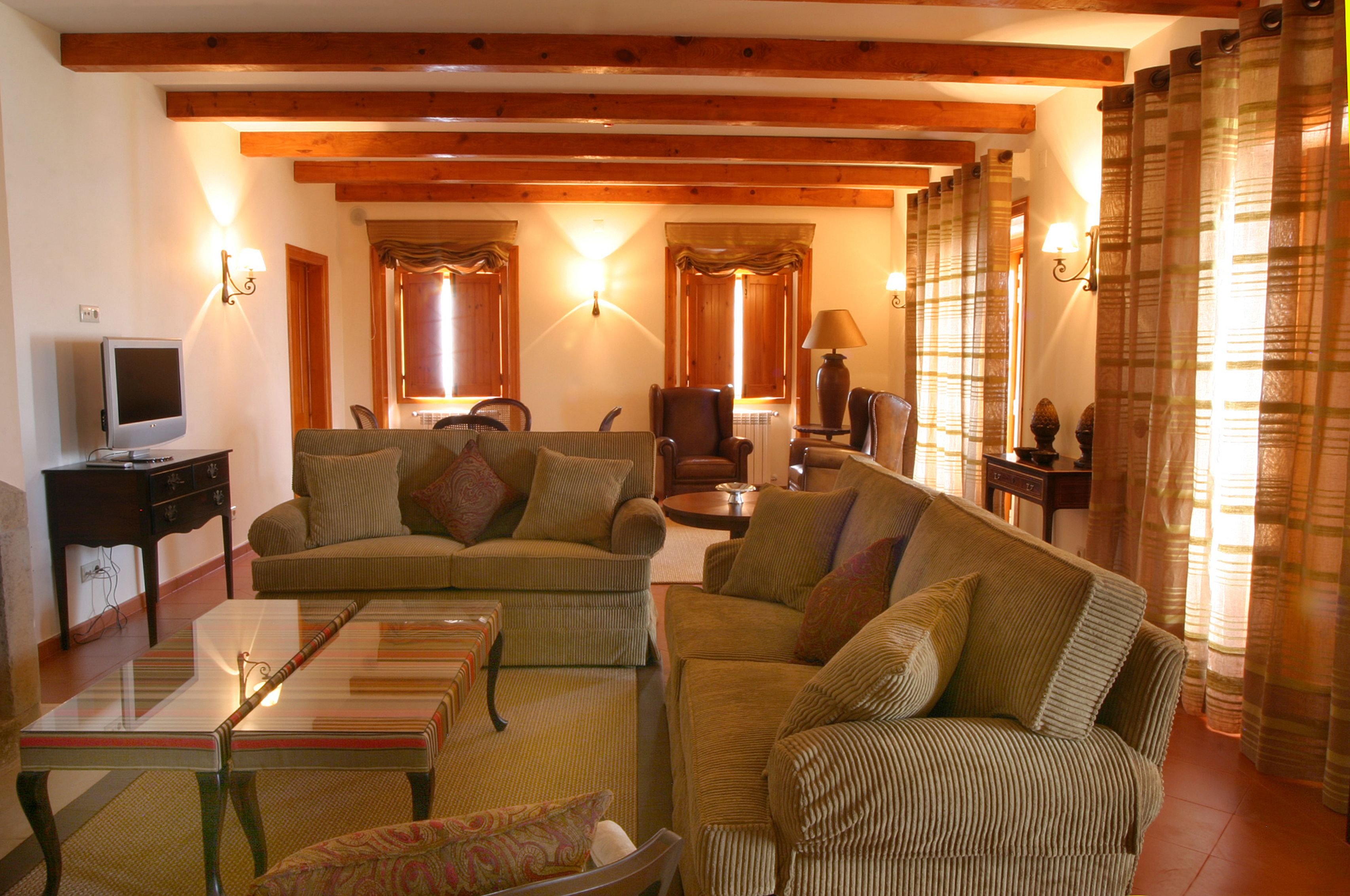 CASA DE CAMPO SAO RAFAEL-guestroom-Living Room.jpg