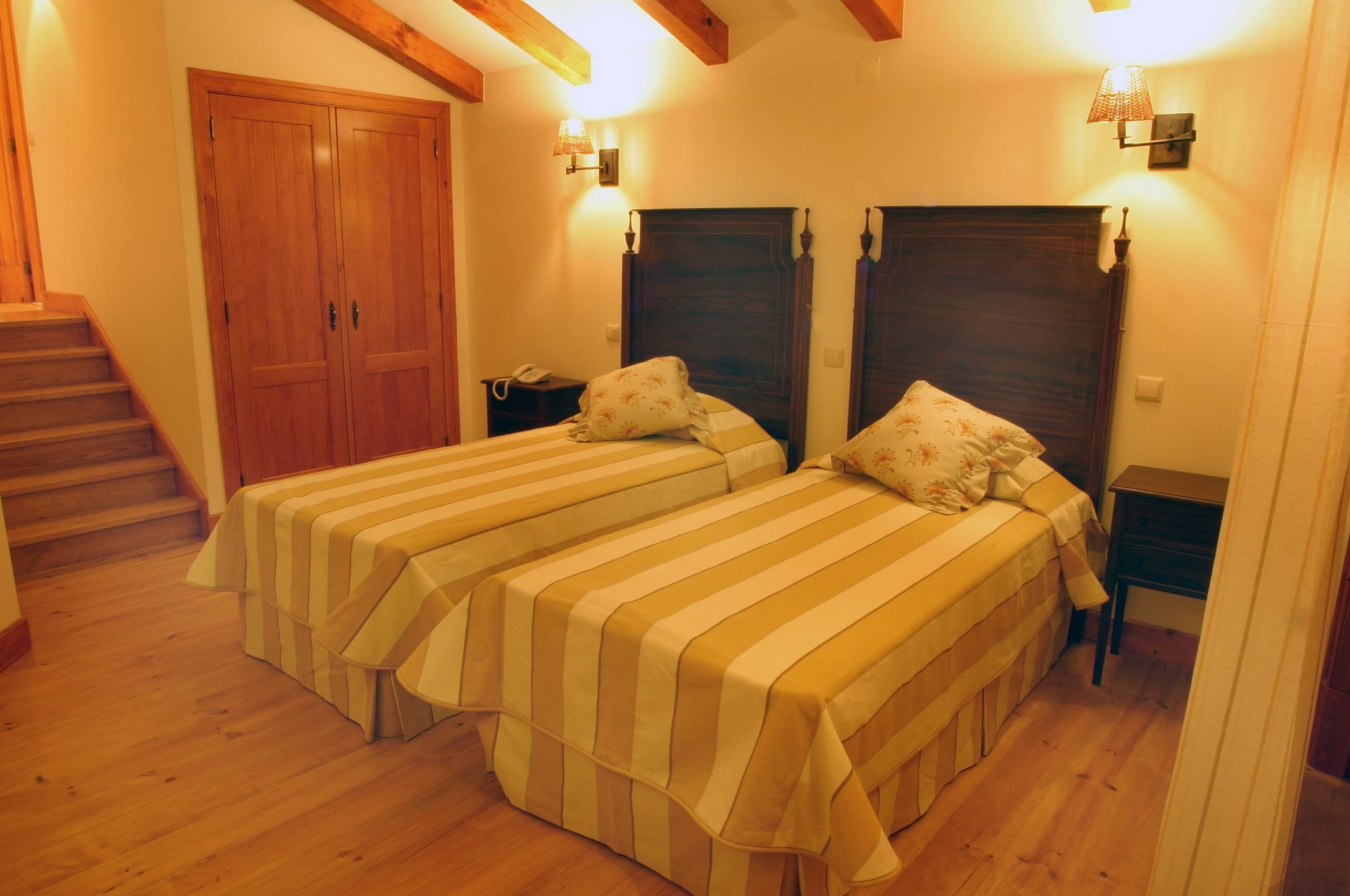 CASA DE CAMPO SAO RAFAEL-guestroom-Twin Room.jpg